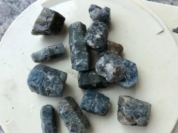 Prirodni grubo plava корунд veleprodajna cijena ljekovita kristali prirodni neobrađeni crystal korund uzorak ljekovita meditacija
